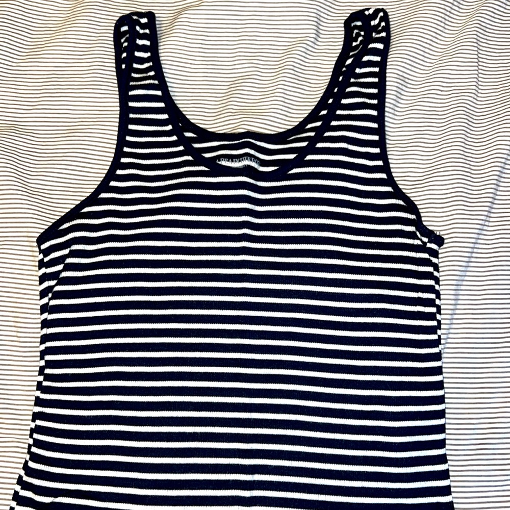 A Pea in the Pod maternity top